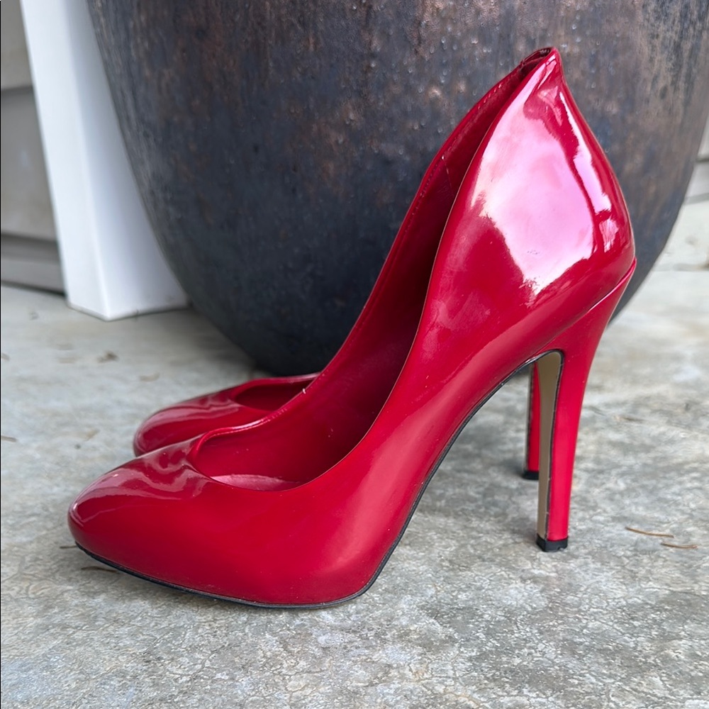 BCBG Elegant Red High Heels size 6